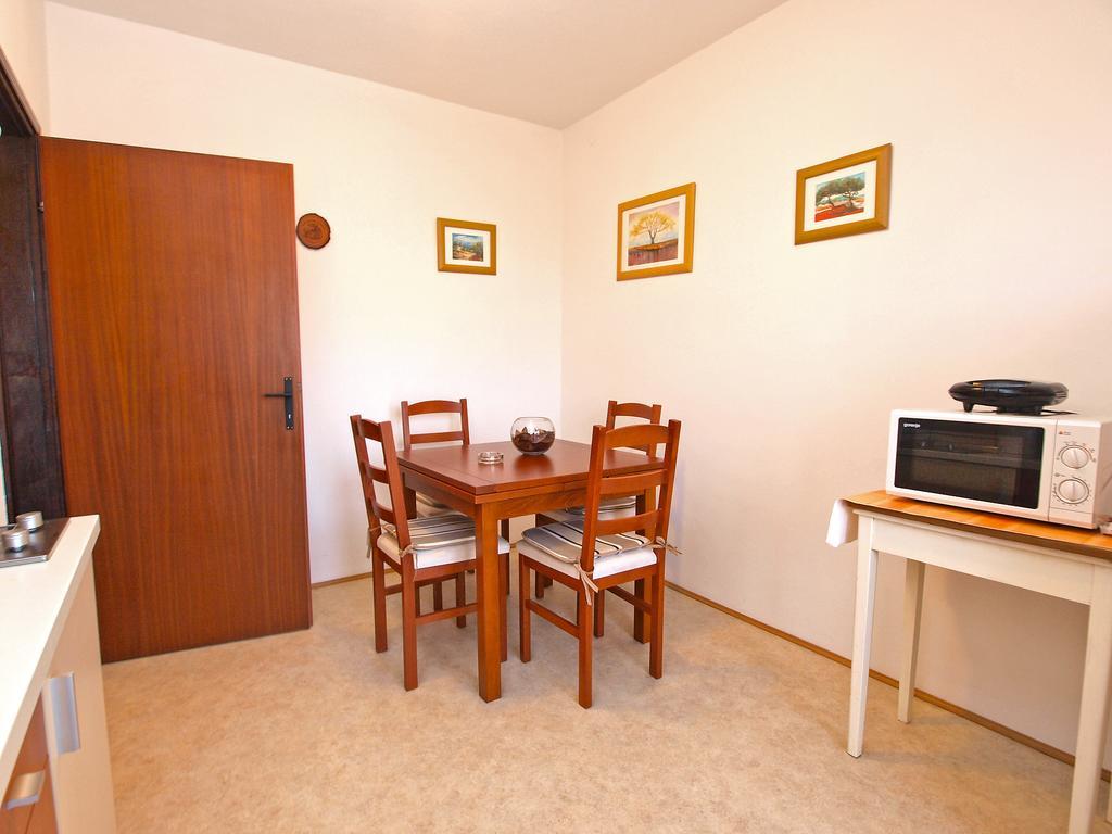 Family Friendly Apartment 946 Пула Екстер'єр фото
